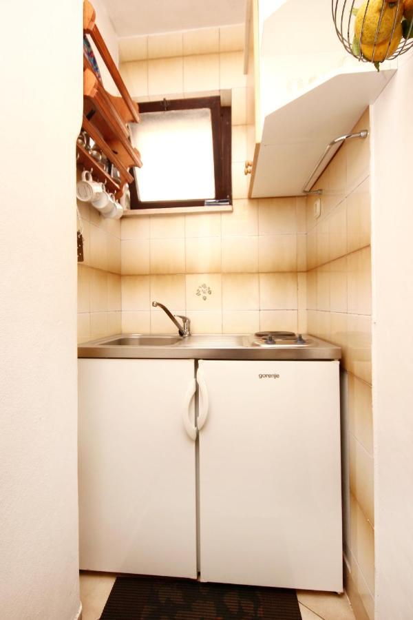 Apartments And Rooms By The Sea Racisce, Korcula - 4341 エクステリア 写真